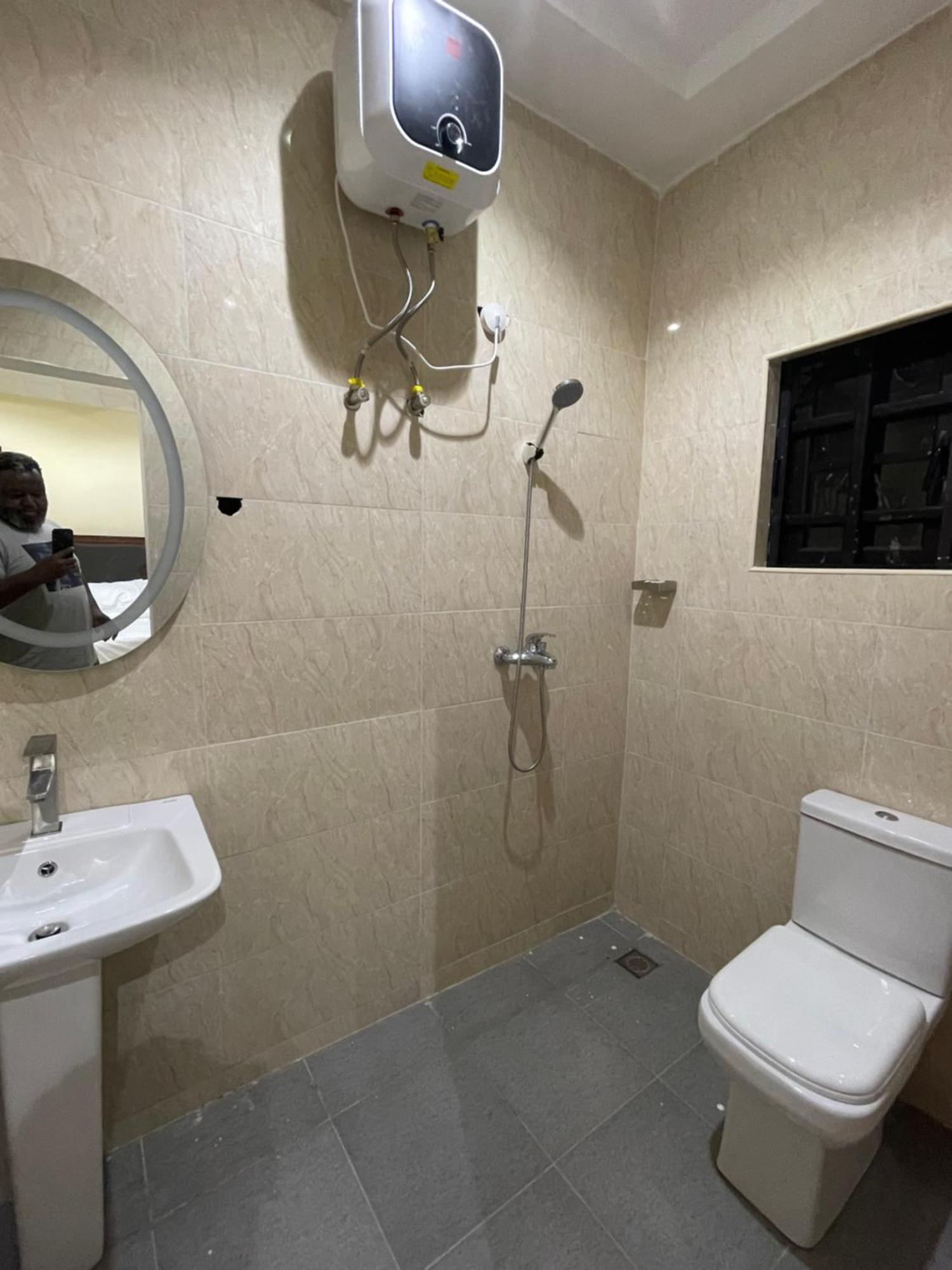 Pilgrim Place Hotel Rubuchi Екстериор снимка