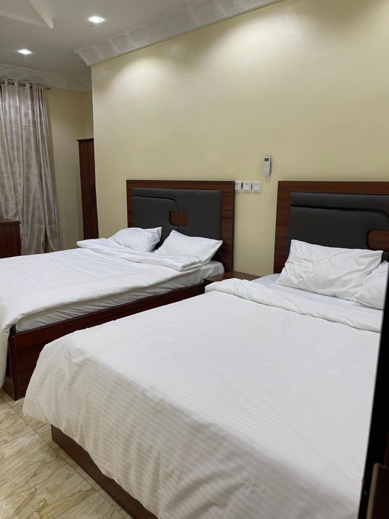 Pilgrim Place Hotel Rubuchi Екстериор снимка