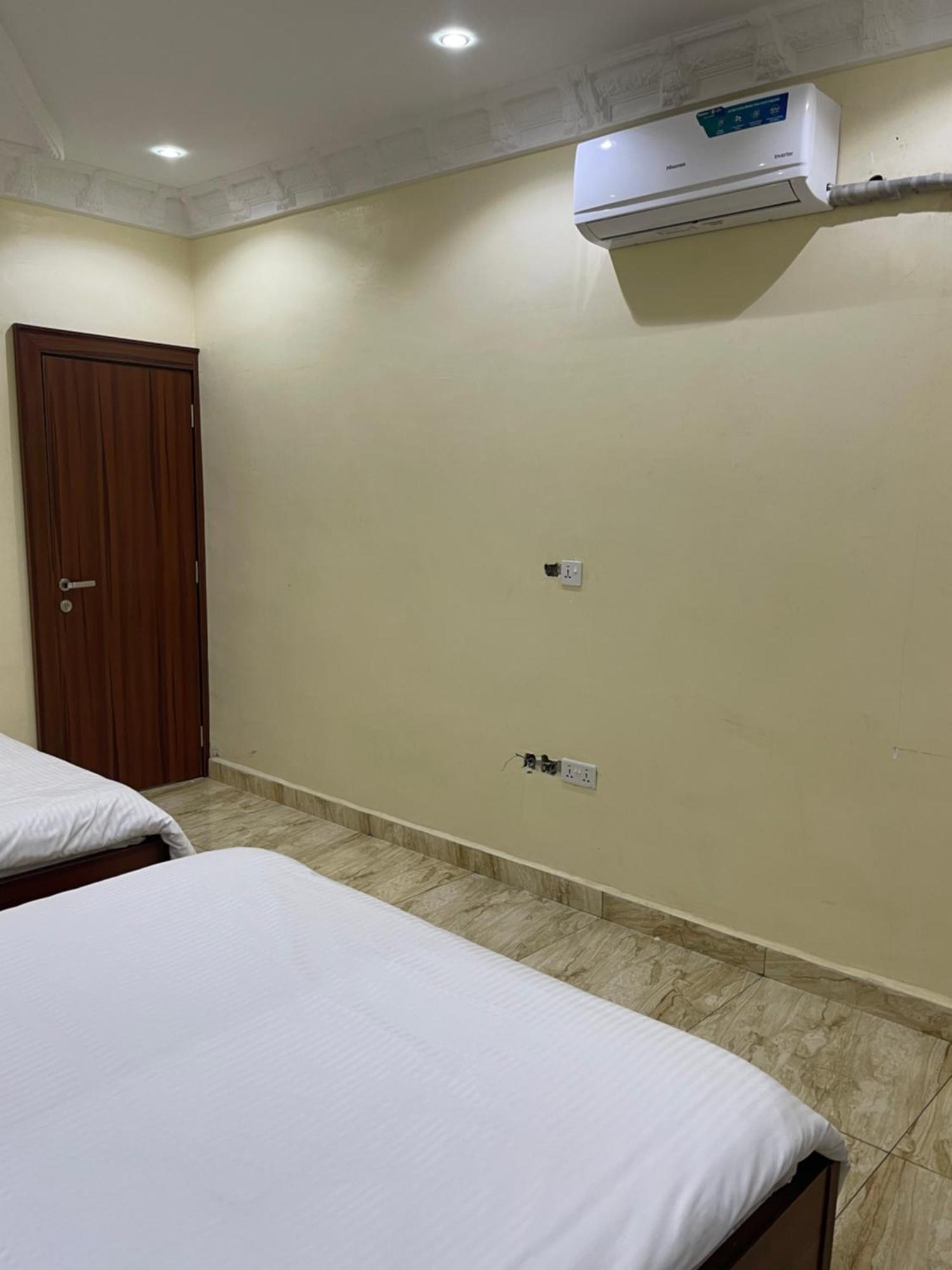 Pilgrim Place Hotel Rubuchi Екстериор снимка